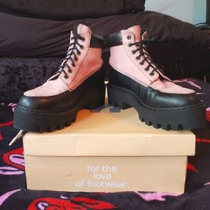 KOI Footwear Platform Sneaker Booties Size 9